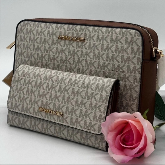 Michael Kors Large EW Crossbody Bag Large Trifold Wallet